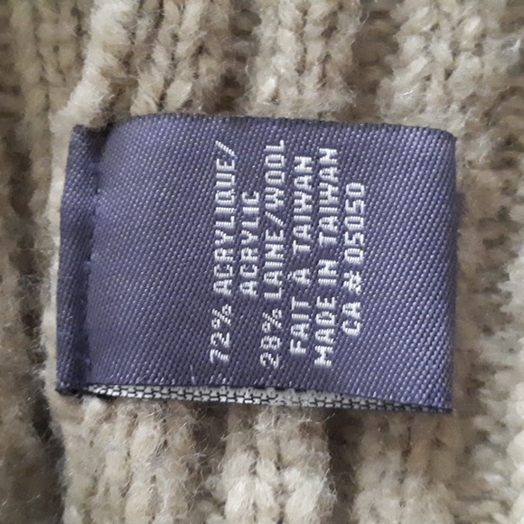 Women's Cardigan - Picture 7 of 8